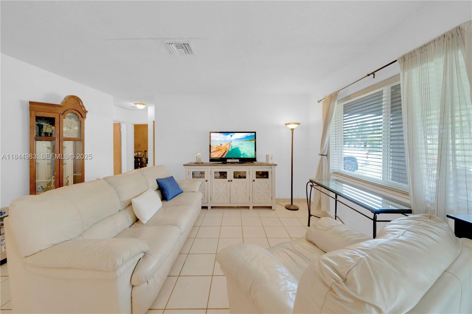 9880 Jamaica Drive, Cutler Bay, FL 33189 photo 14