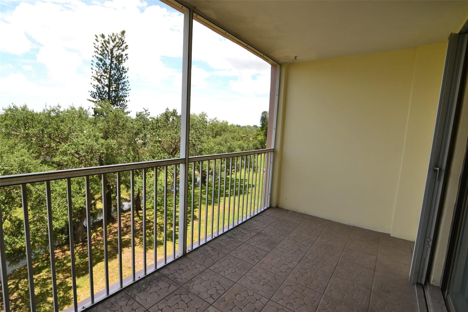 3575 Broken Woods Drive 502, Coral Springs, FL 33065 photo 17