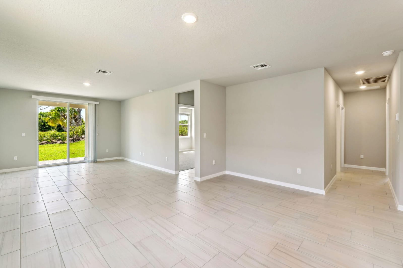 5757 Hampton Park Circle, Vero Beach, FL 32966 photo 13