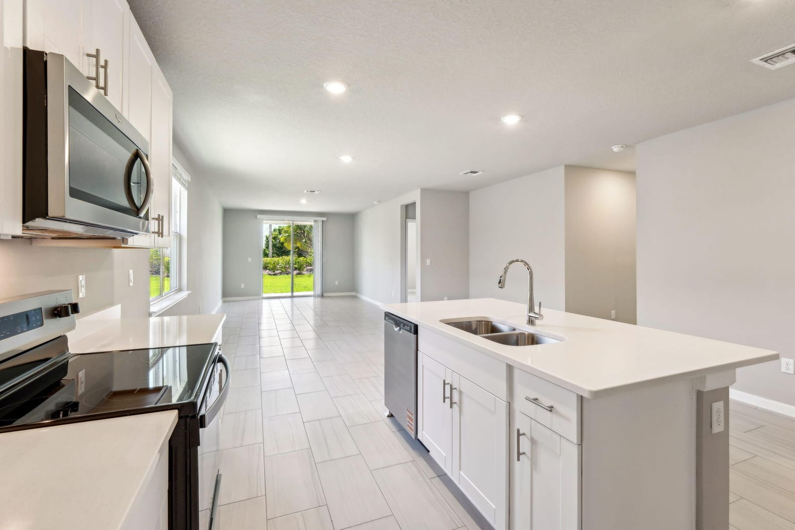 5757 Hampton Park Circle — photo 9