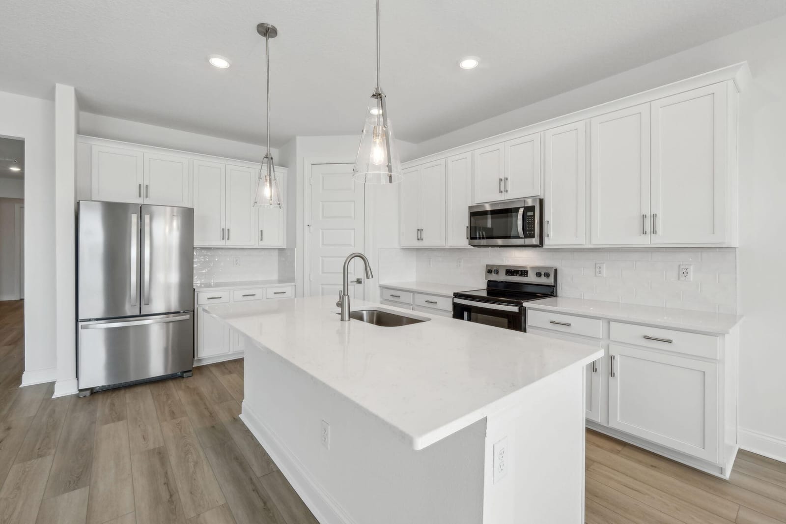 5684 Hampton Park Circle — photo 11