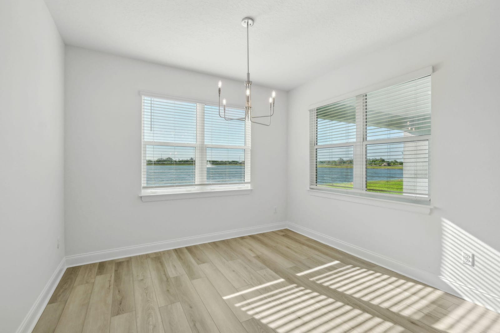 5684 Hampton Park Circle — photo 7