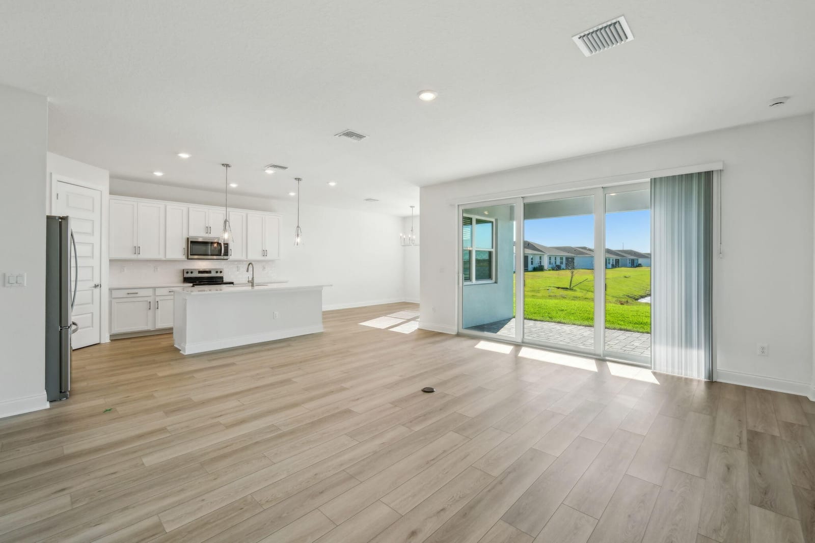 5684 Hampton Park Circle — photo 8