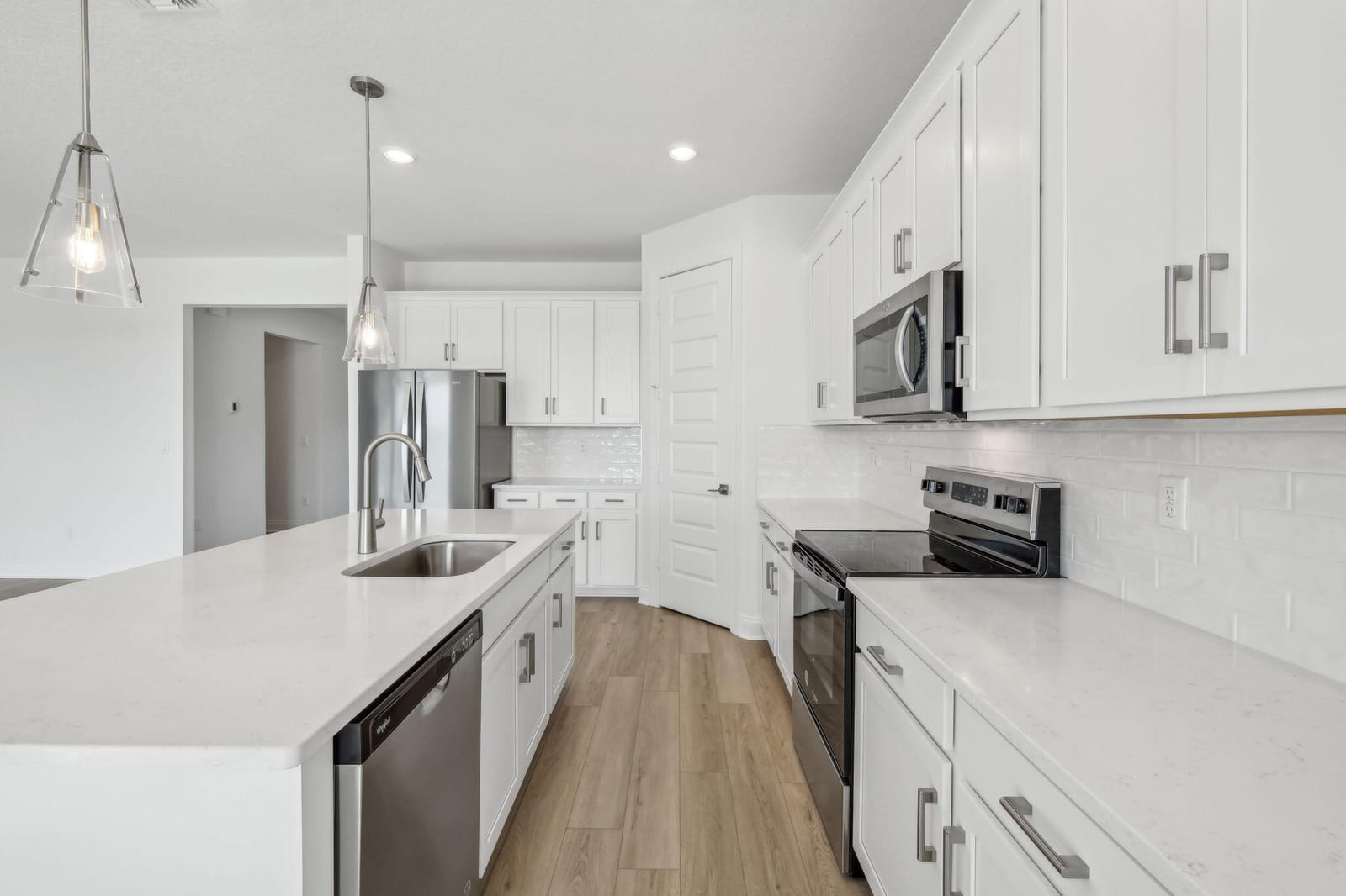 5684 Hampton Park Circle — photo 9