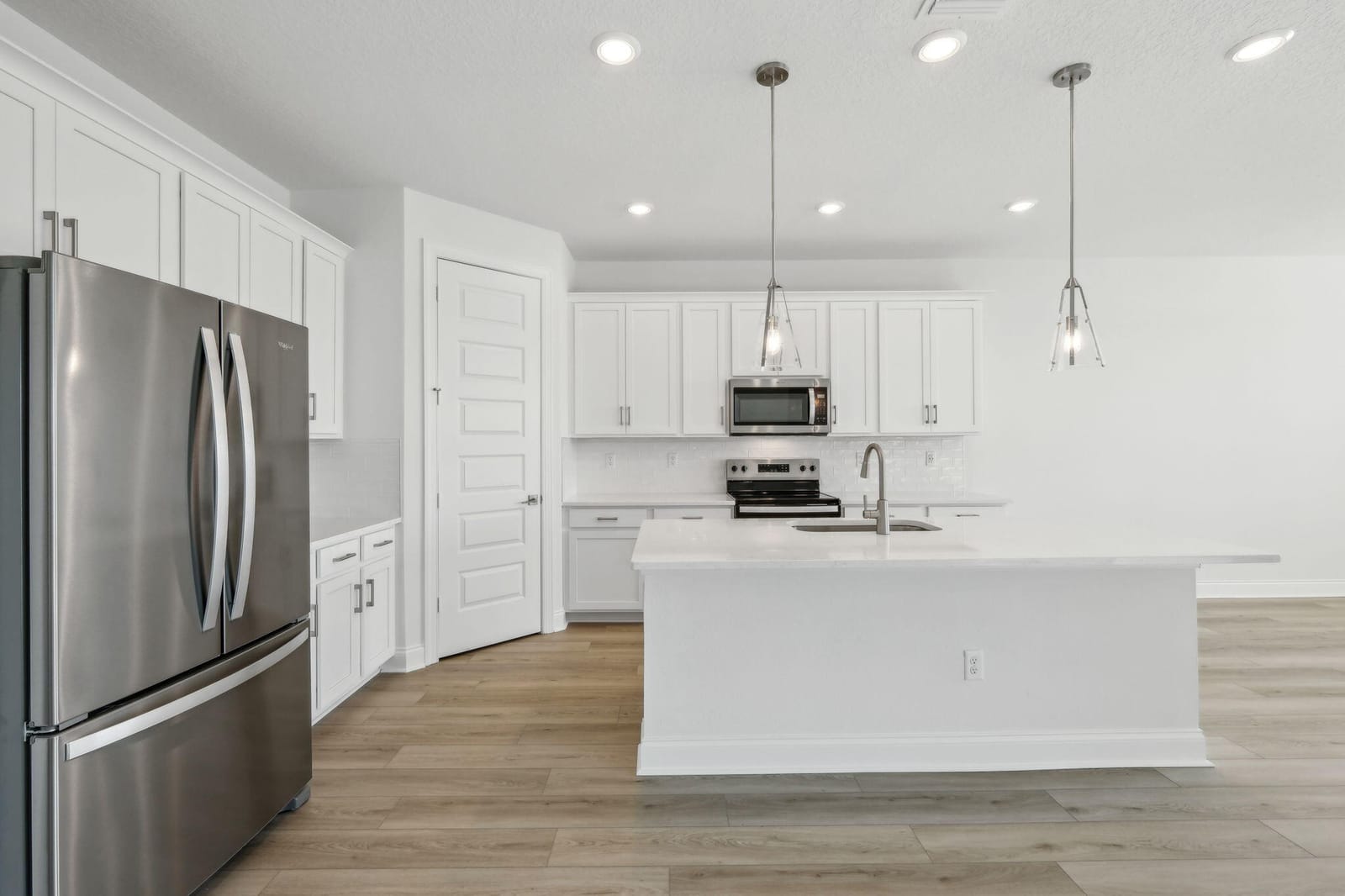 5684 Hampton Park Circle — photo 10