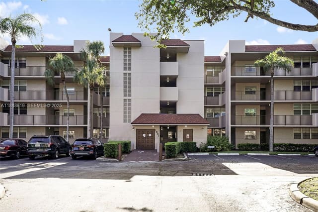 1831 Sabal Palm Drive 404, sold in Condo 2 Of Sabal Palm Con, Davie, FL
