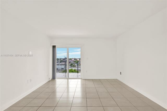 1990 W 56th Street 1407, sold in Palm West Gardens, Hialeah, FL
