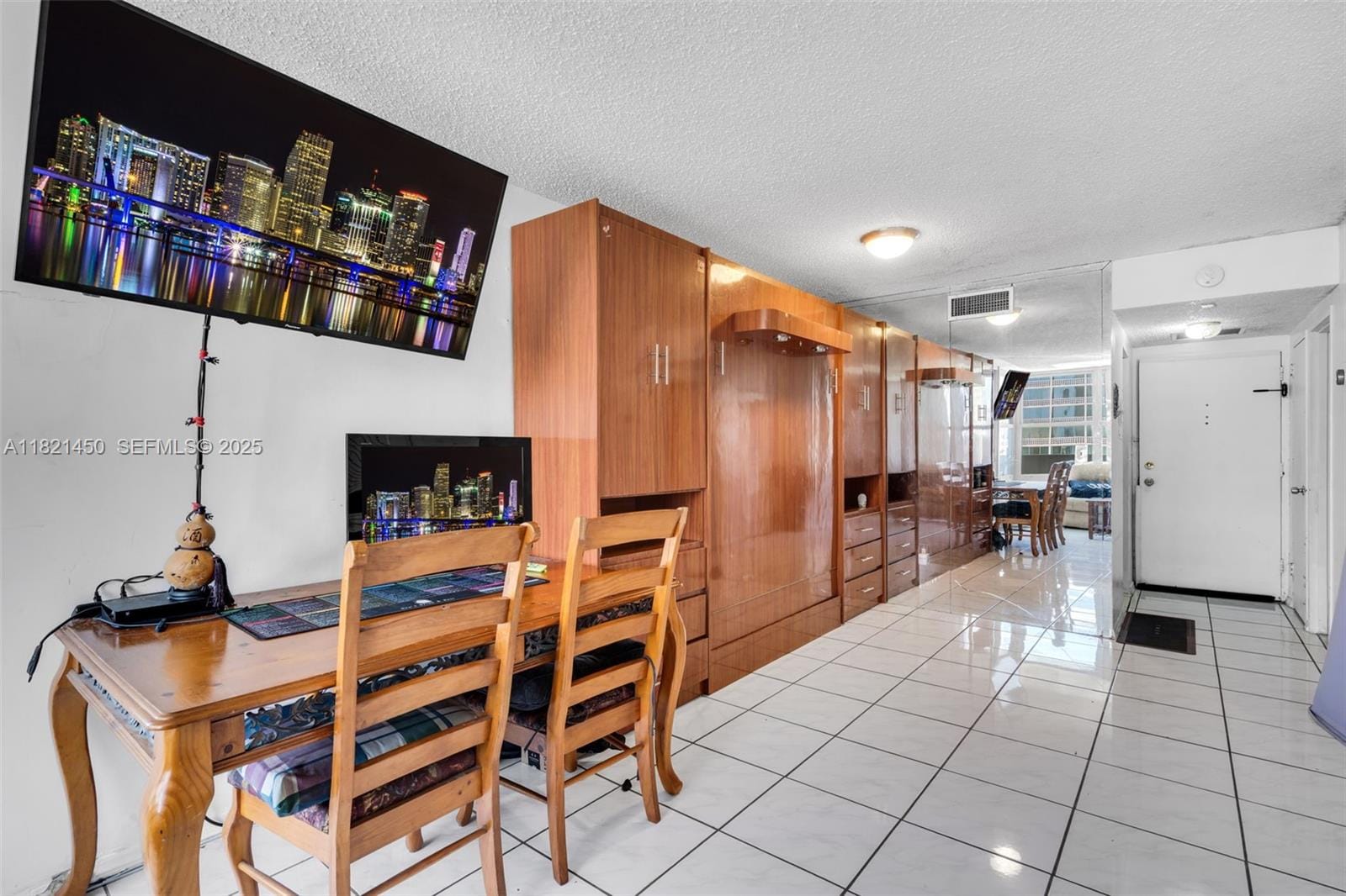 2899 Collins Avenue 821, Miami Beach, FL 33140 photo 13