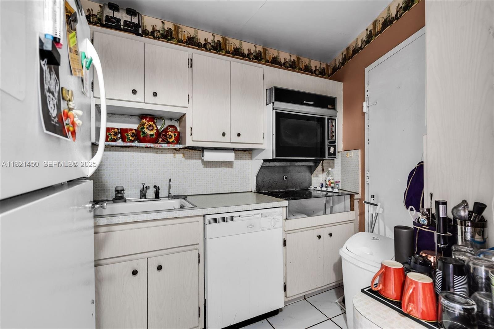 2899 Collins Avenue 821, Miami Beach, FL 33140 photo 15