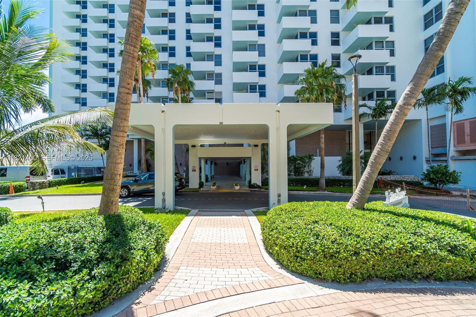 2899 Collins Avenue 821, Miami Beach, FL 33140 photo 5