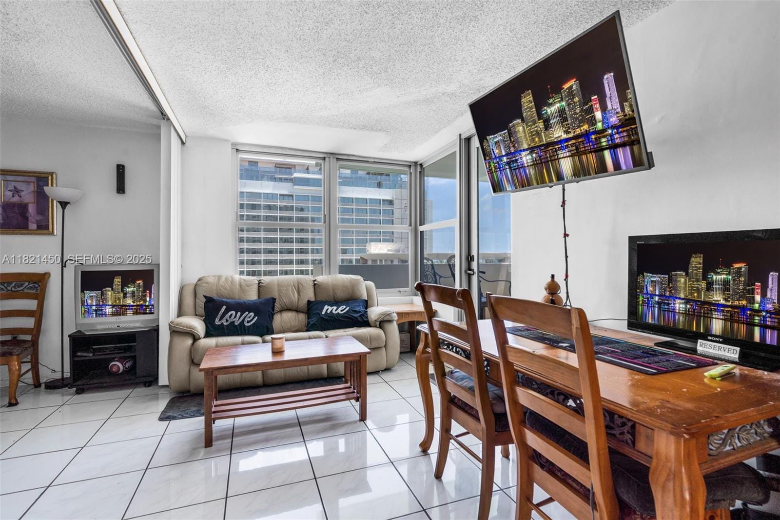 2899 Collins Avenue 821, Miami Beach, FL 33140 photo 8