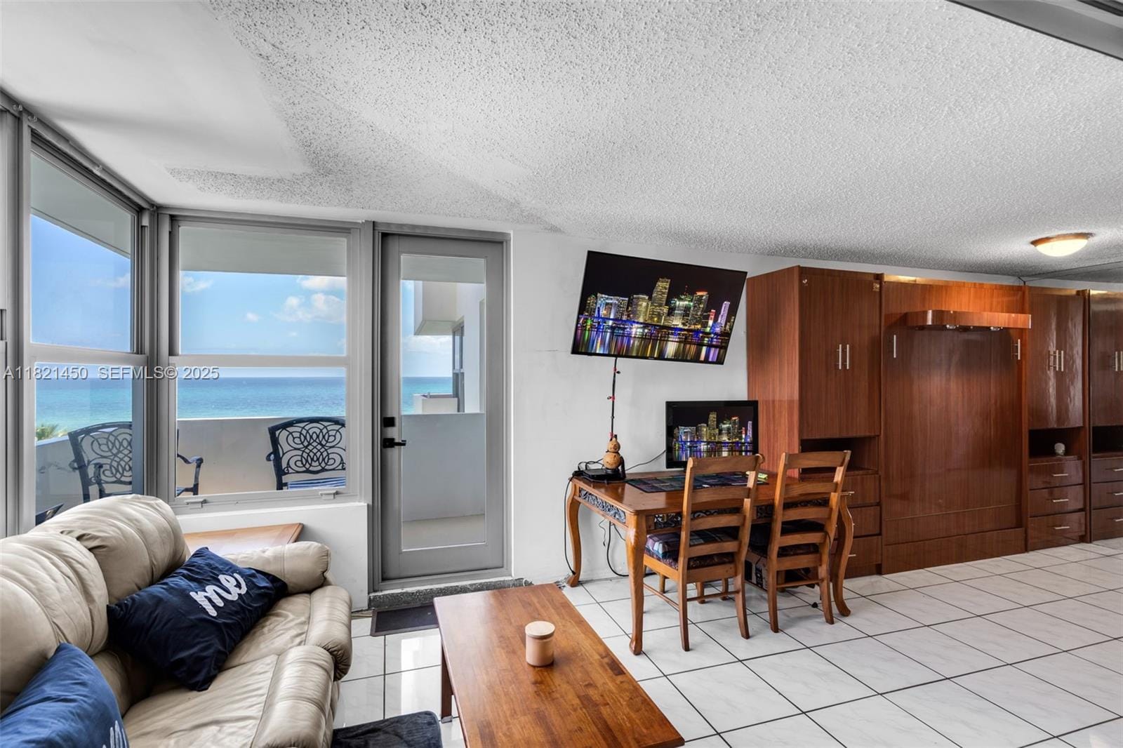 2899 Collins Avenue 821, Miami Beach, FL 33140 photo 9