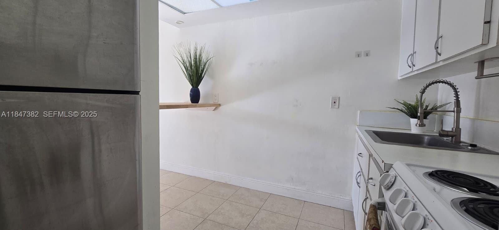 1750 W 56th Street 231 — photo 4