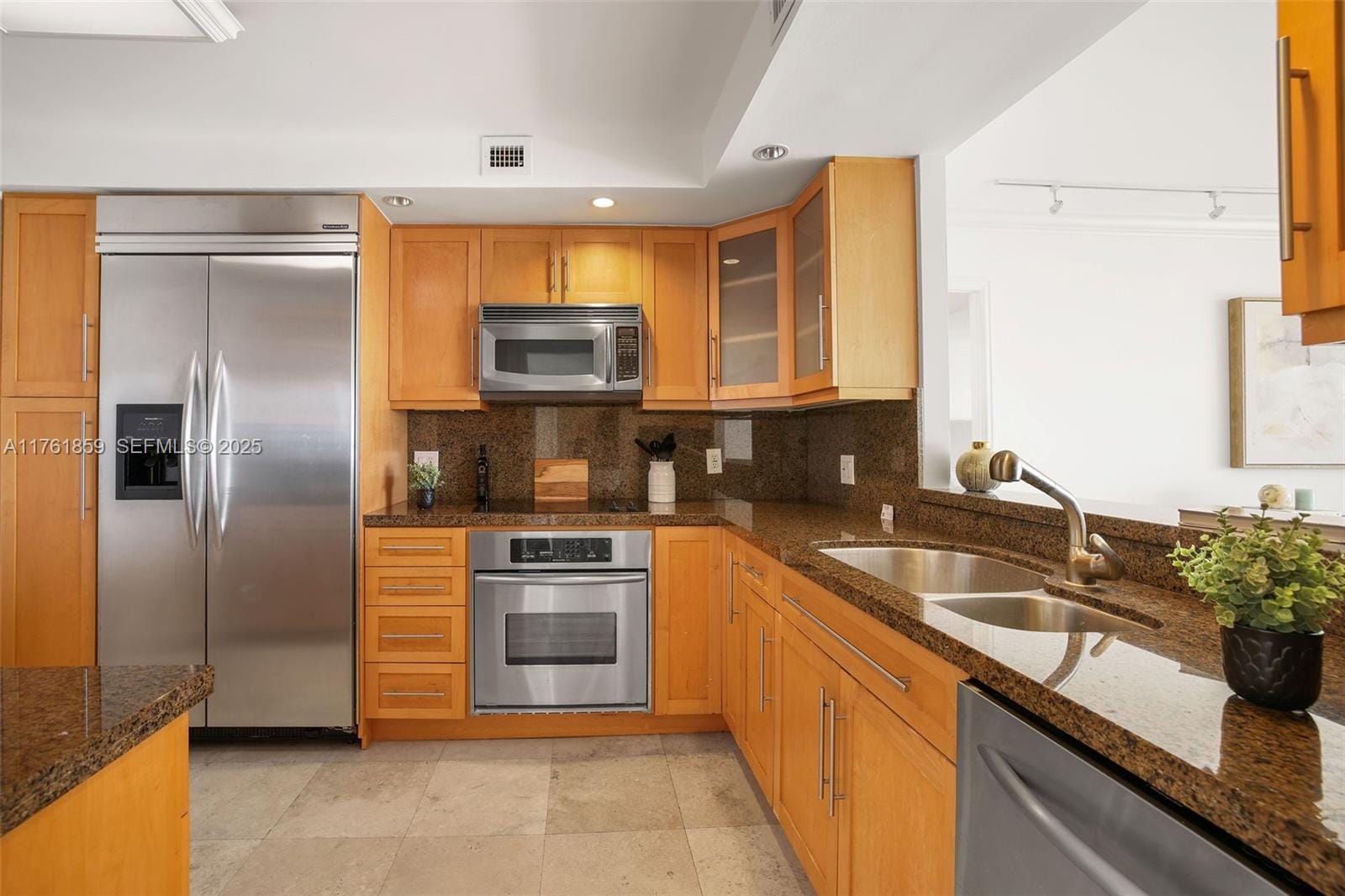 2 Grove Isle Drive B503, Miami, FL 33133 photo 10