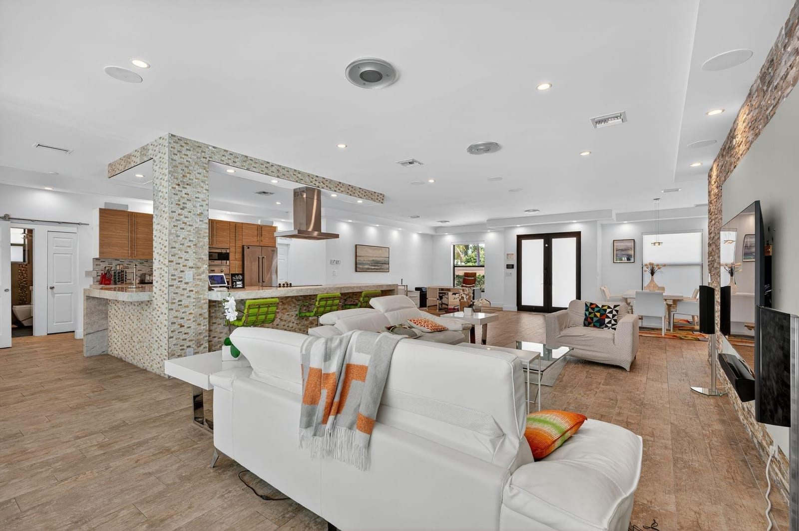 2460 NE 36th Street, Fort Lauderdale, FL 33308 photo 12
