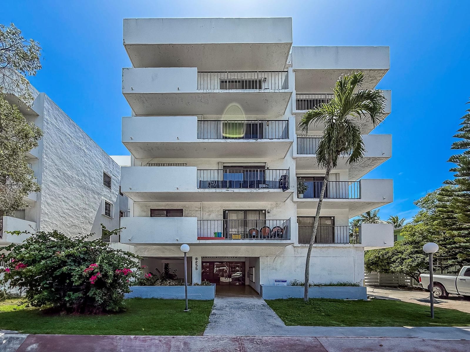 8255 Abbott Avenue 305, Miami Beach, FL 33141