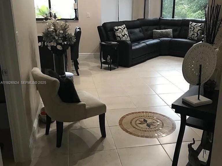 15405 N Miami Lakeway N 307 — photo 2
