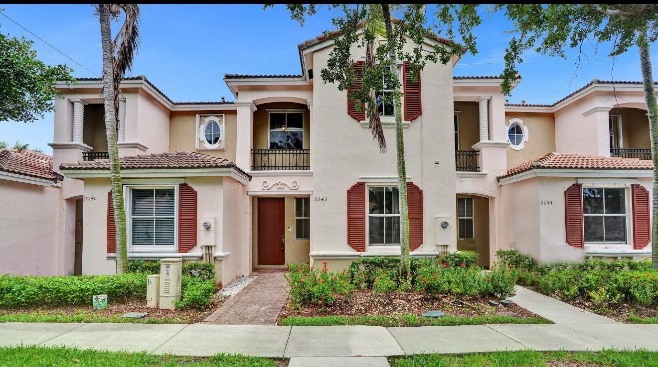 2242 NE 42nd Avenue, Homestead, FL 33033 photo 2