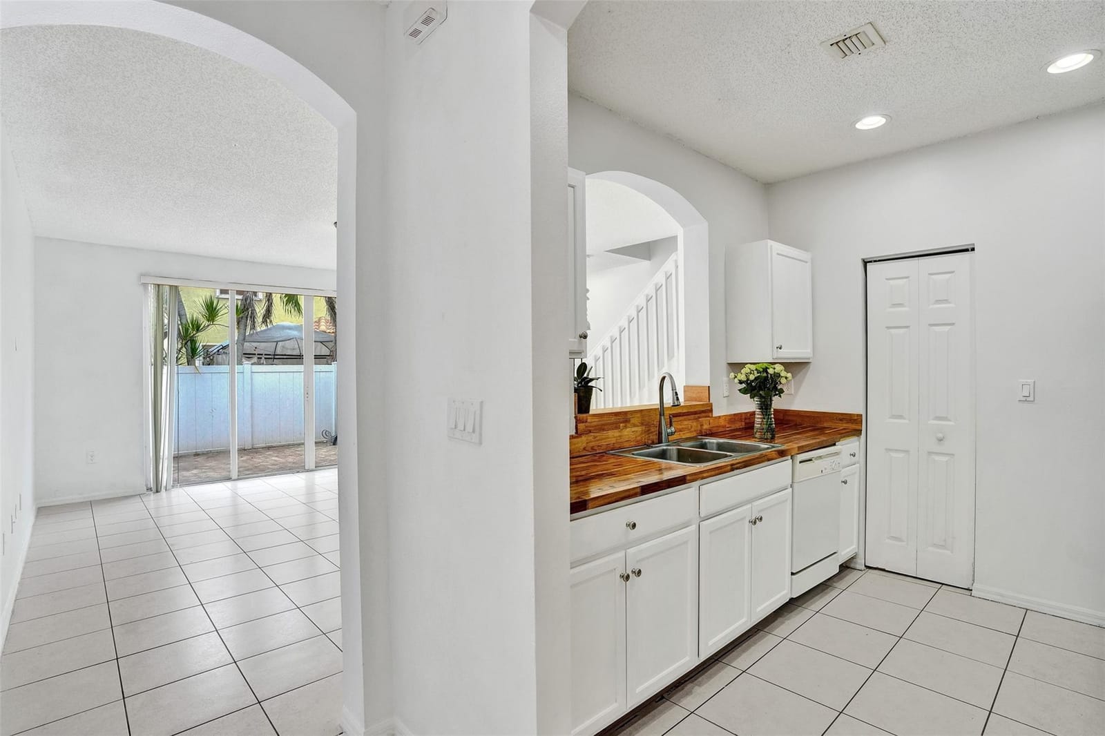 2242 NE 42nd Avenue, Homestead, FL 33033 photo 9