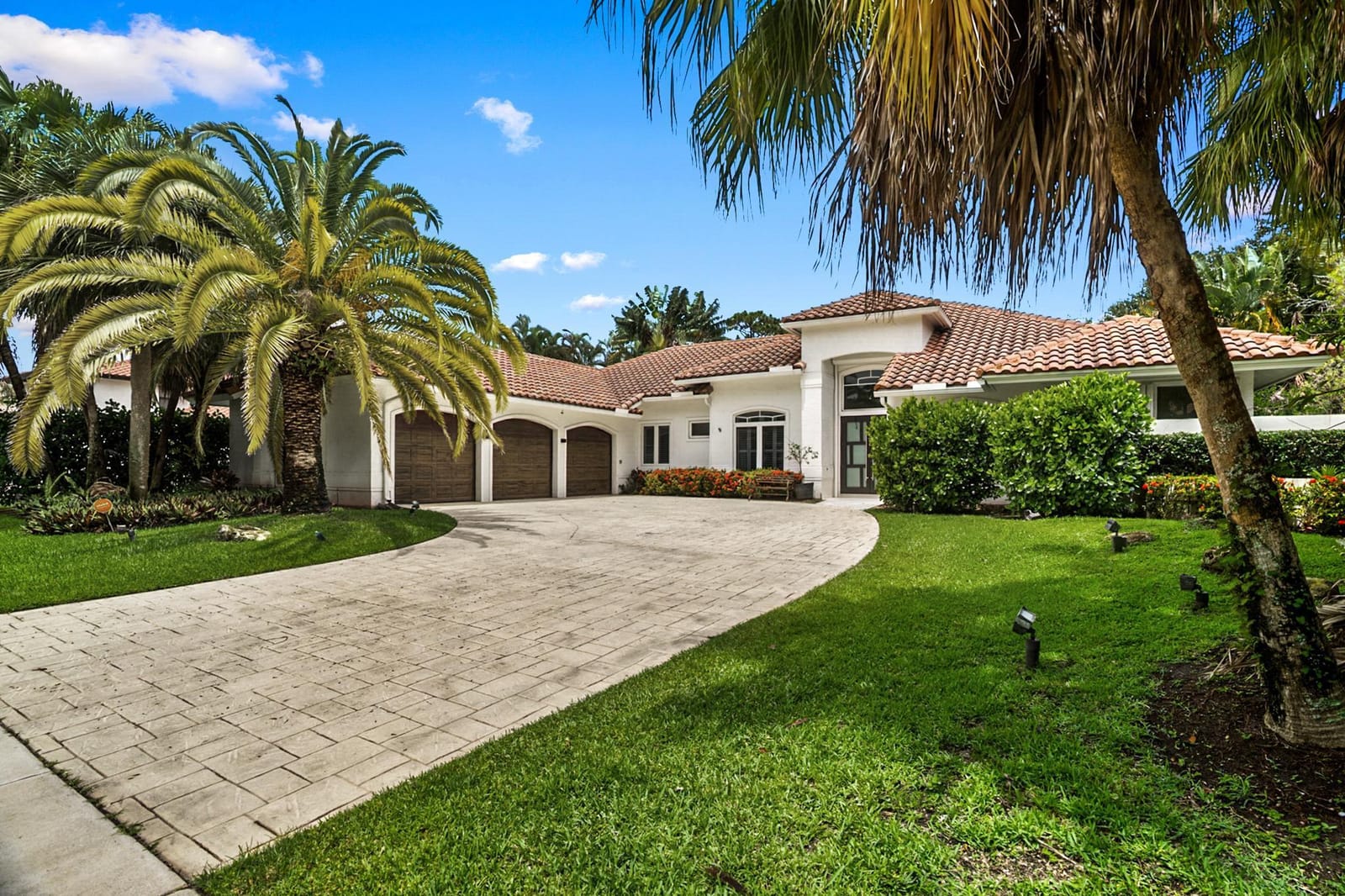 910 Parkside Circle N, Boca Raton, FL 33486