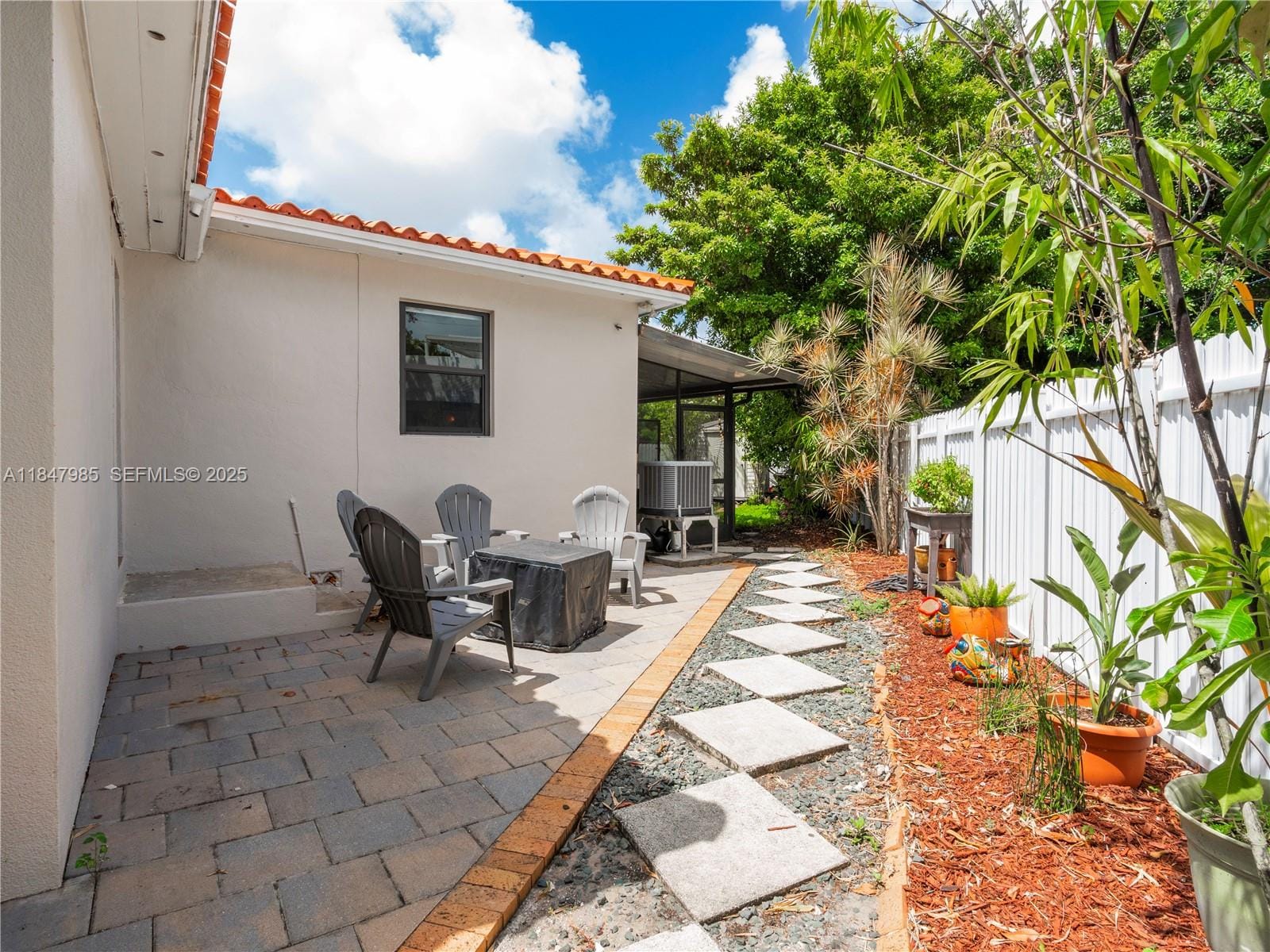 32 Hammond Drive, Miami Springs, FL 33166 photo 15