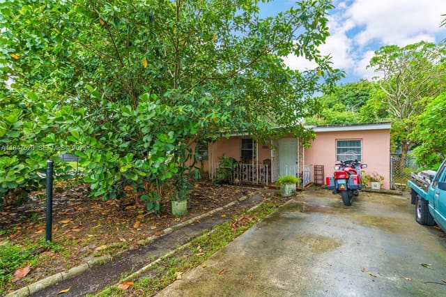 1900 Service Road, Opa-Locka, FL 33054