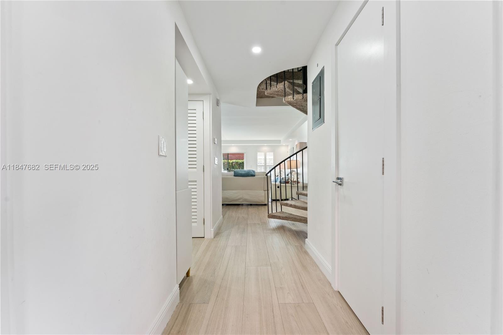 670 Tennis Club Drive 110, Fort Lauderdale, FL 33311 photo 11