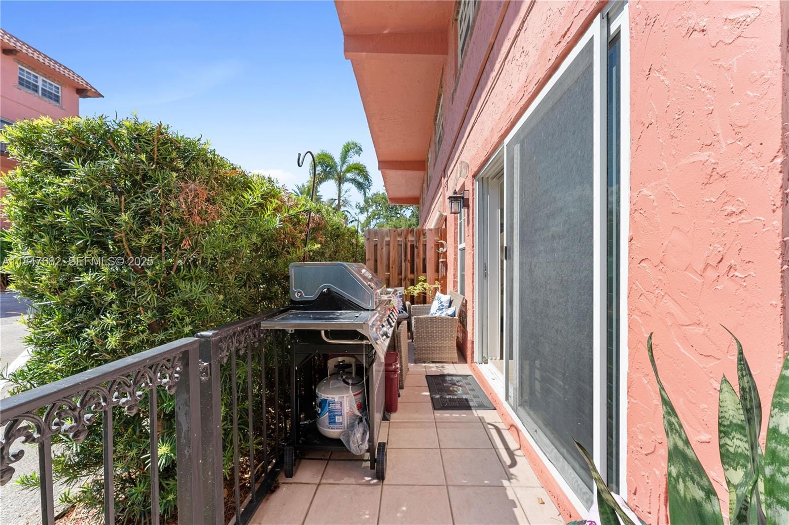 670 Tennis Club Drive 110, Fort Lauderdale, FL 33311 photo 24