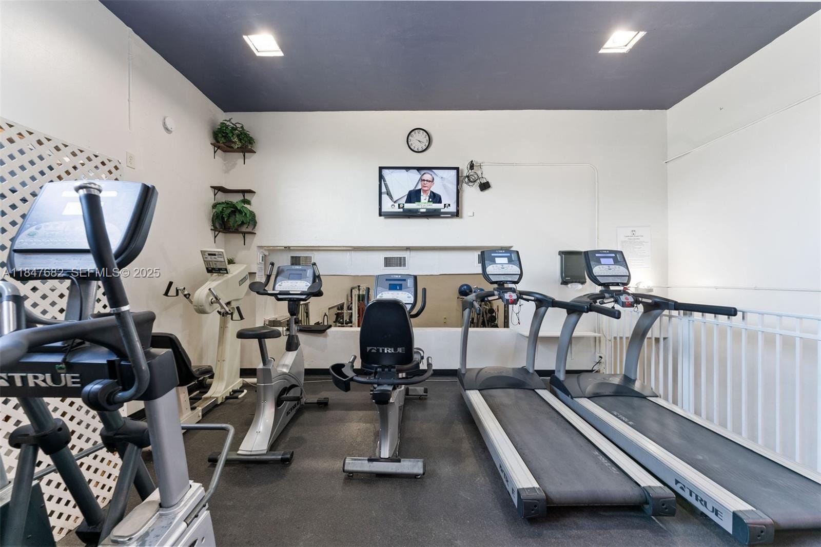 670 Tennis Club Drive 110, Fort Lauderdale, FL 33311 photo 26