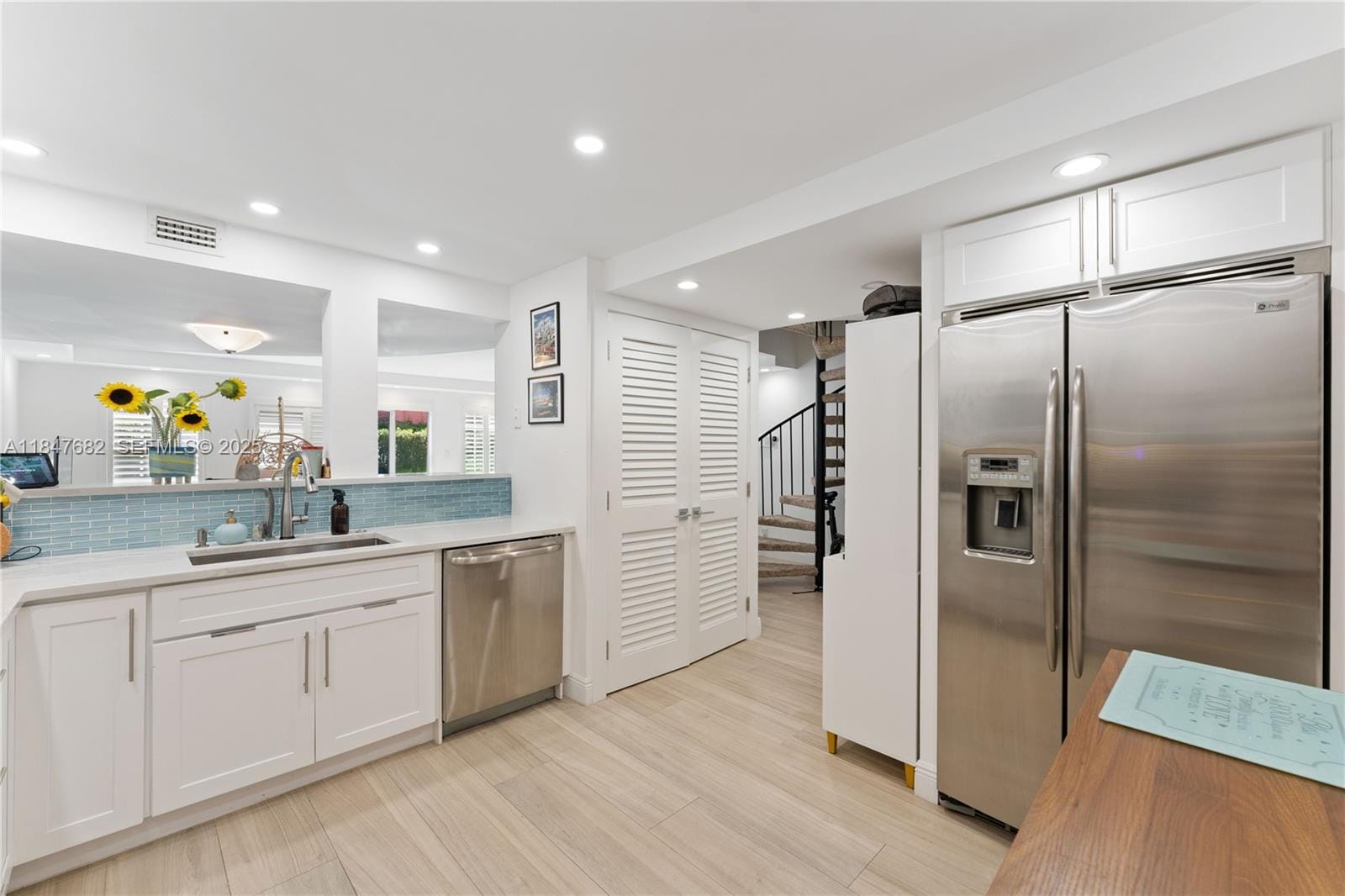670 Tennis Club Drive 110, Fort Lauderdale, FL 33311 photo 9