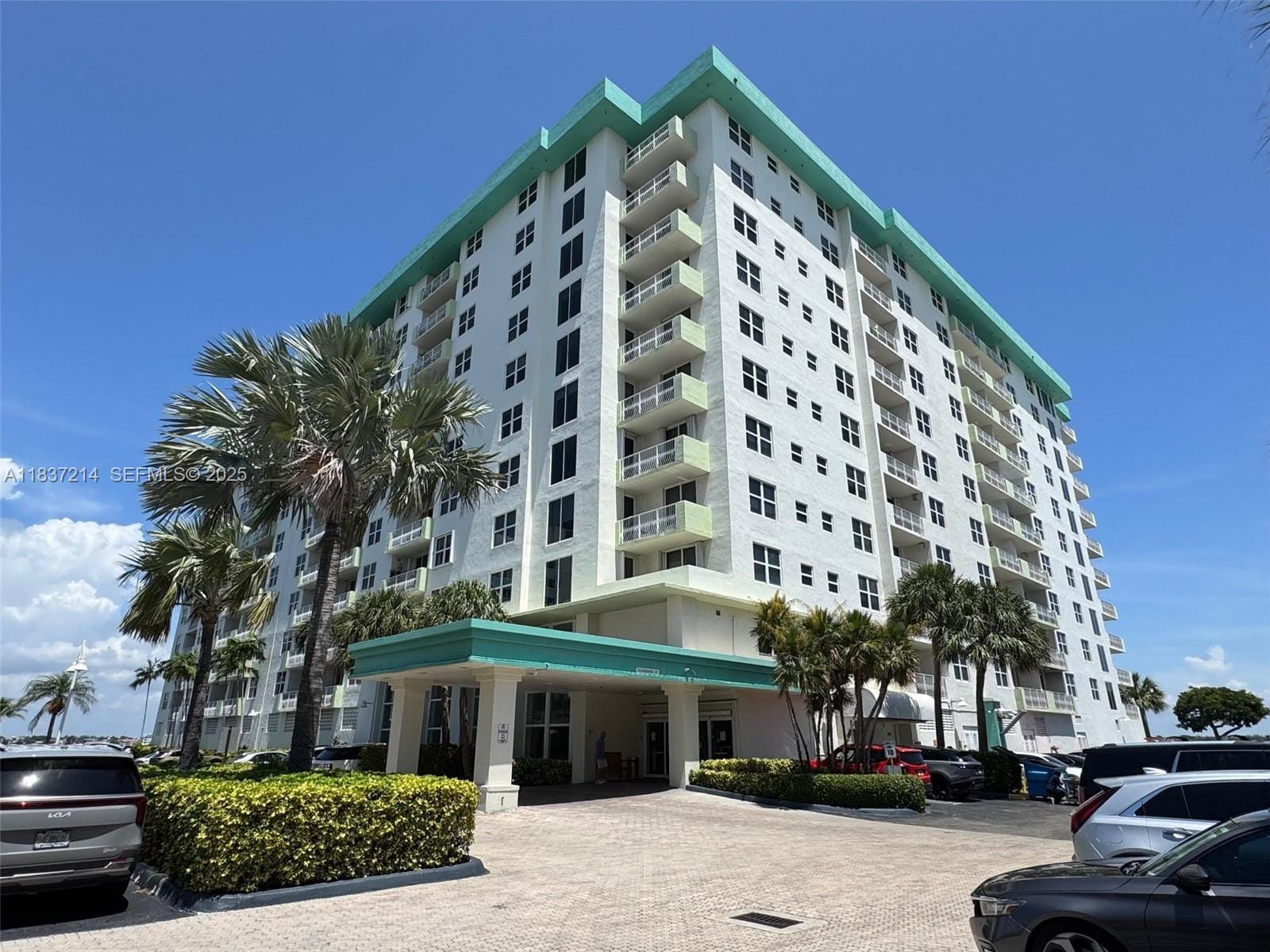 10350 W Bay Harbor Drive 9T, Bay Harbor Islands, FL 33154