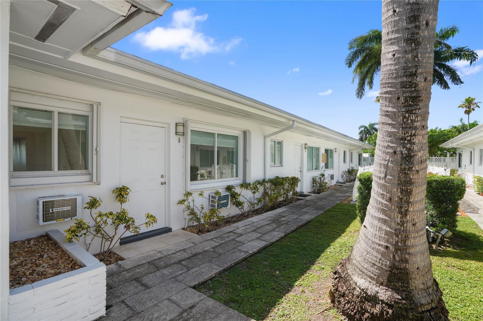 932 Moffett Street 5, Hallandale Beach, FL 33009