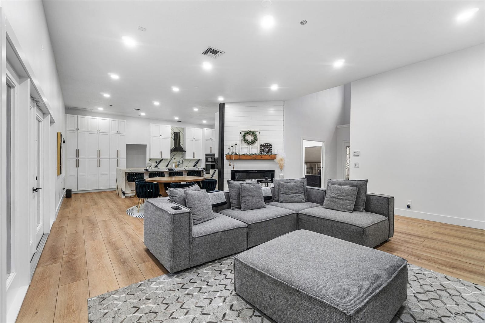 14117 N 74th Street — photo 9