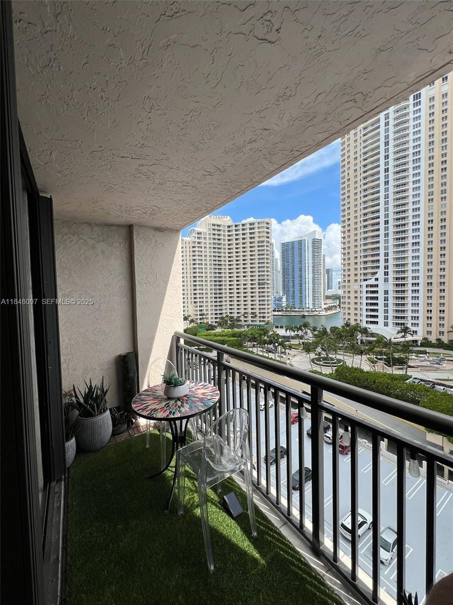 540 Brickell Key Drive 1524, Miami, FL 33131 photo 21