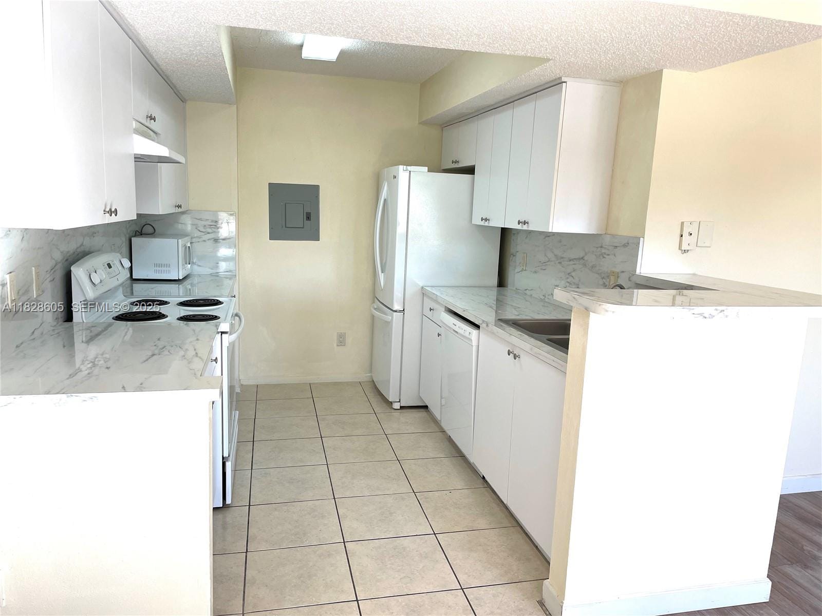 10370 SW 150th Court 9208 — photo 6