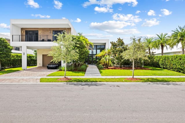 16768 Natures Way, Weston Estates 181 168 B, Weston, FL
