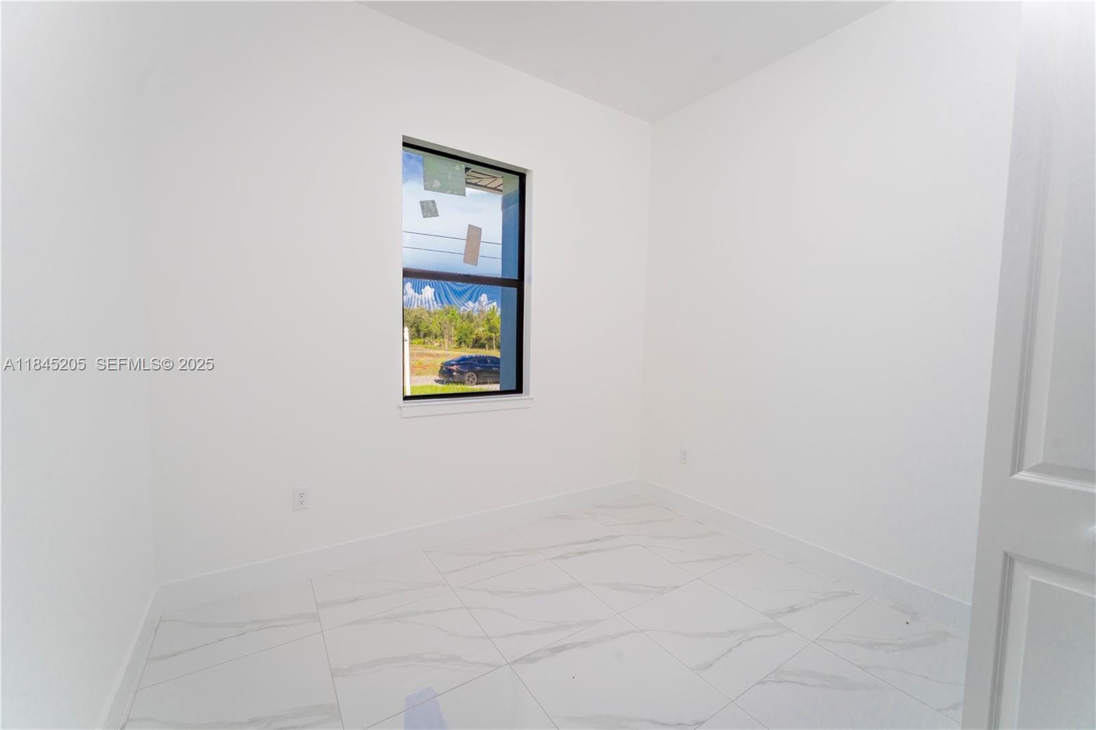 919 Glenn Avenue, Lehigh Acres, FL 33972 photo 11