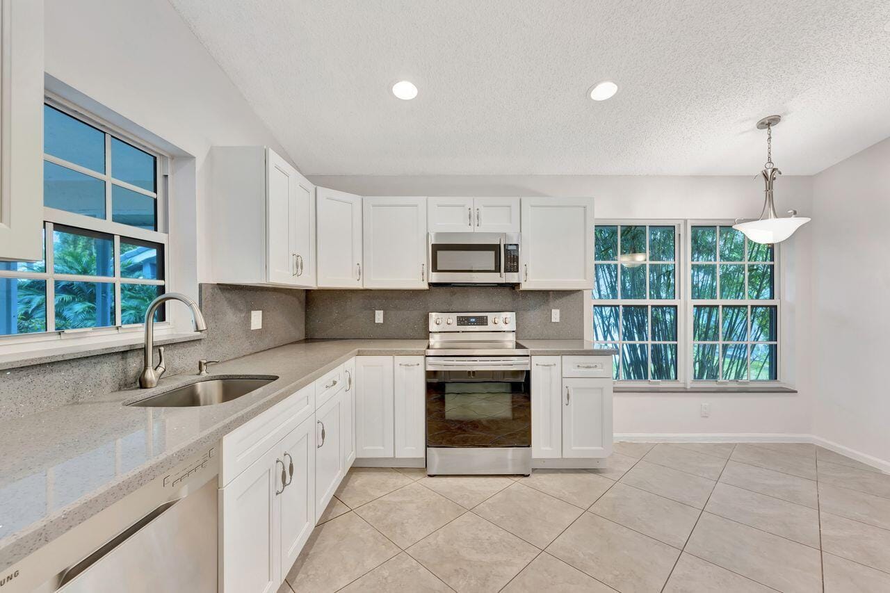 5395 Pine Circle — photo 12