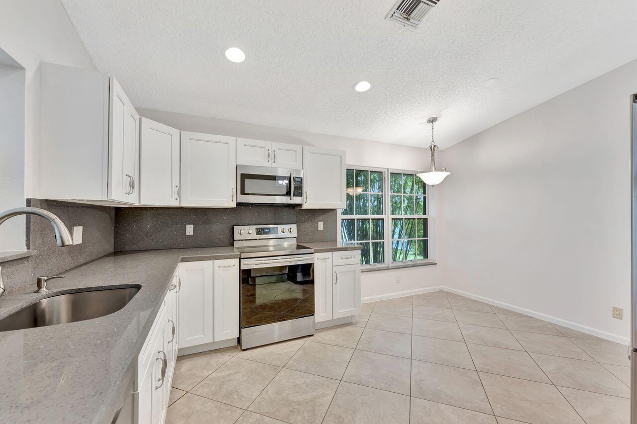 5395 Pine Circle, Coral Springs, FL 33067 photo 13