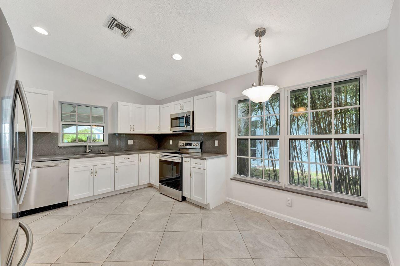 5395 Pine Circle, Coral Springs, FL 33067 photo 15