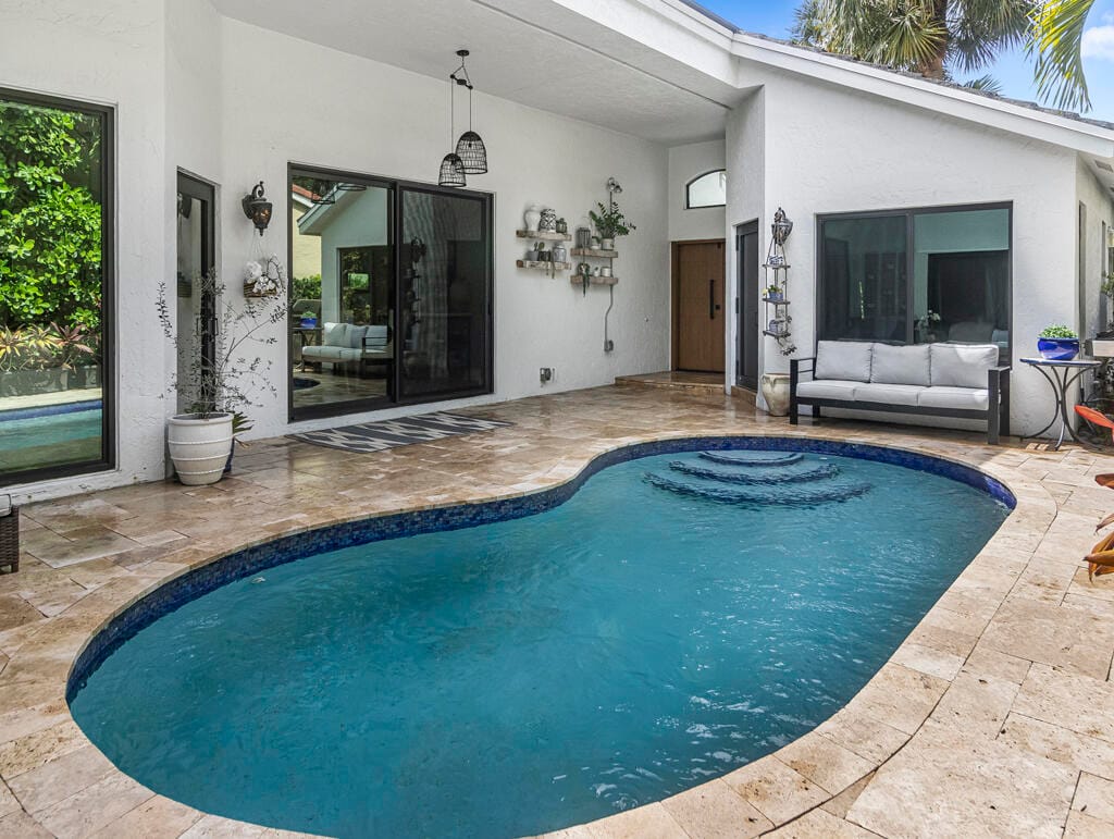 2895 N Clearbrook Circle, Delray Beach, FL 33445 photo 3
