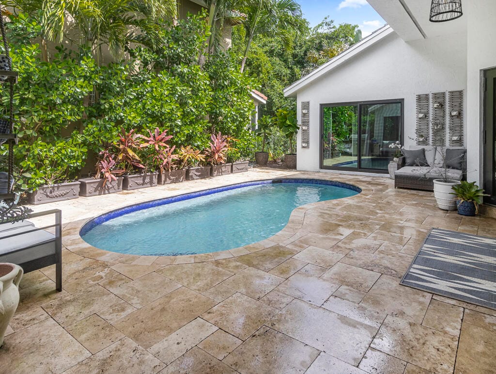 2895 N Clearbrook Circle, Delray Beach, FL 33445 photo 4