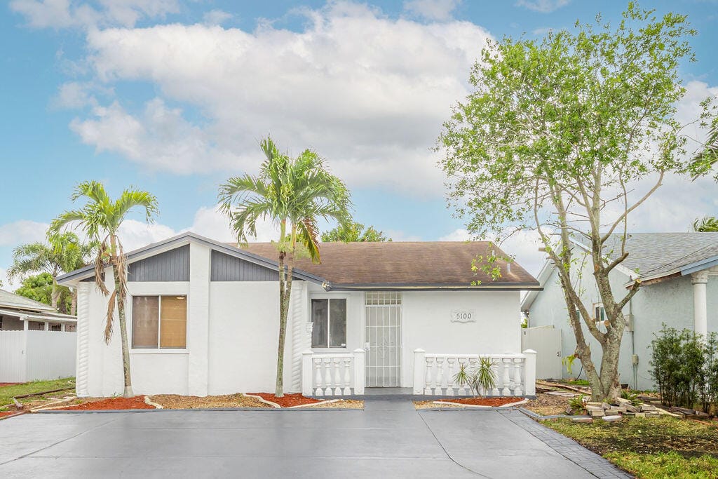 5100 NW 195th Terrace, Miami Gardens, FL 33055
