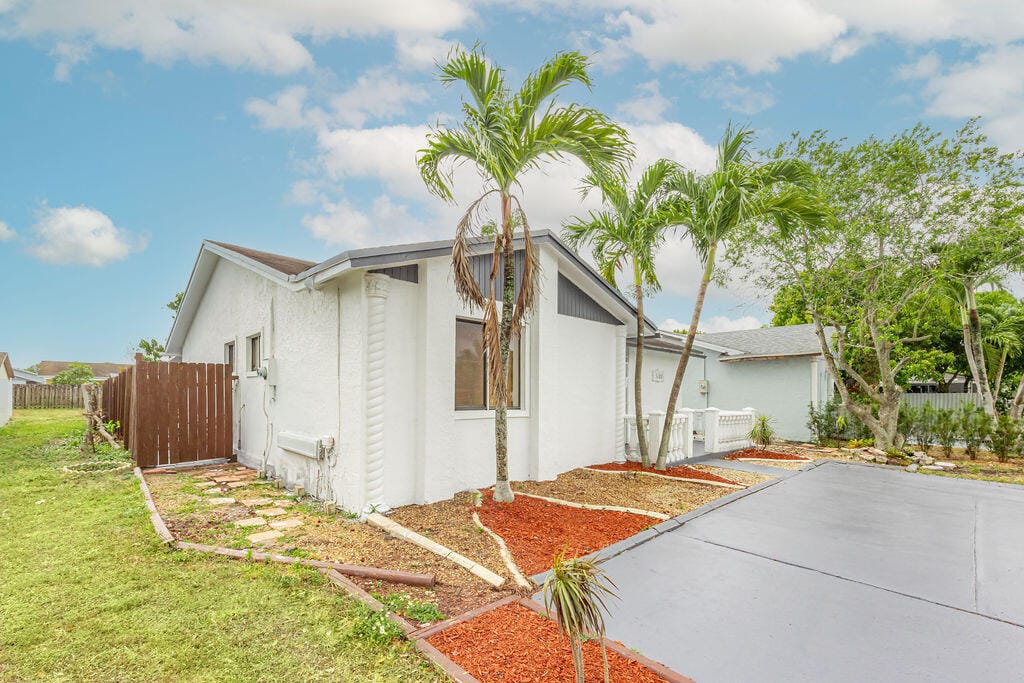 5100 NW 195th Terrace, Miami Gardens, FL 33055 photo 4