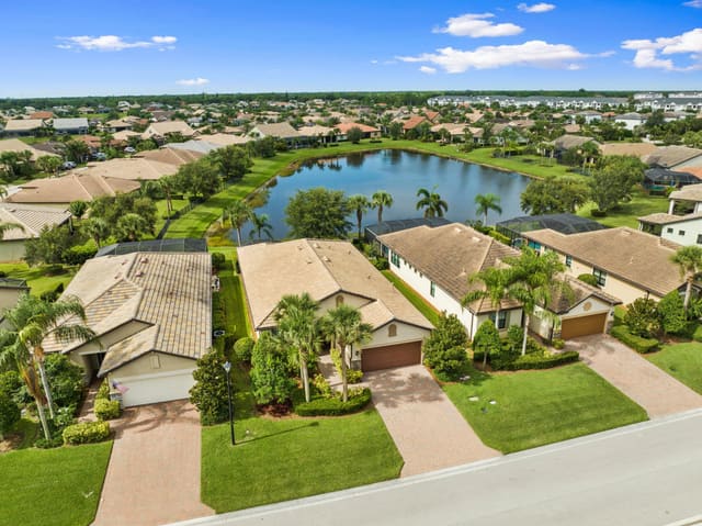 206 SE Courances Drive, Port St. Lucie, FL 34984