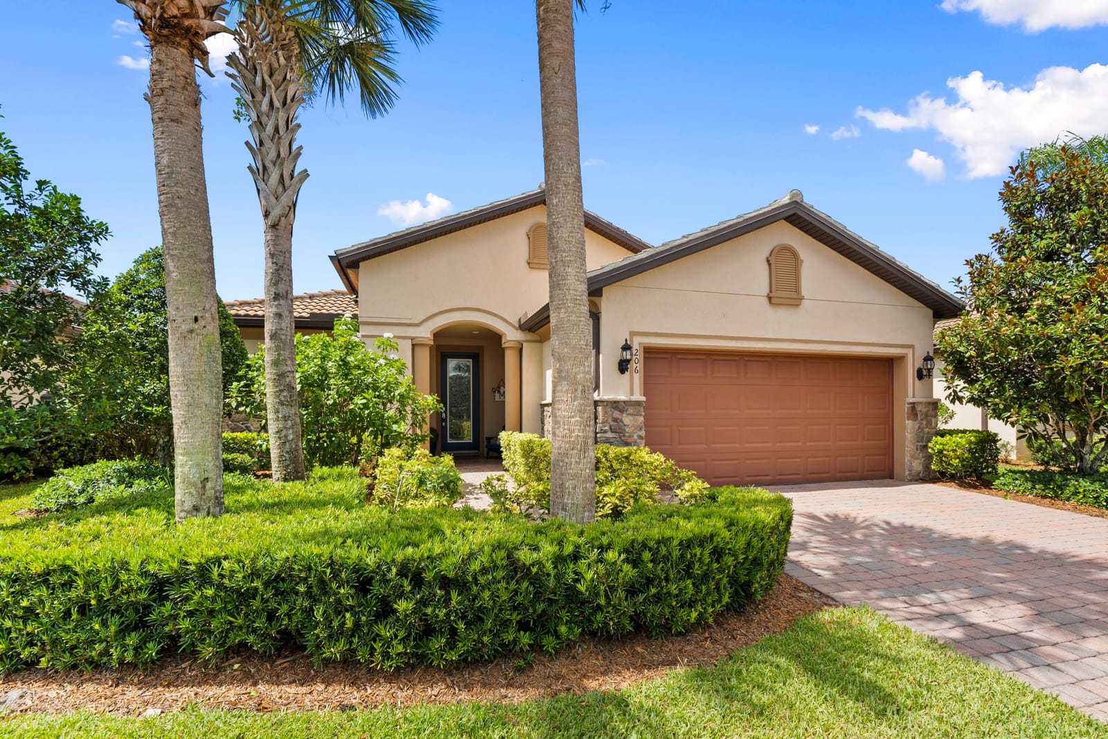 206 SE Courances Drive, Port St. Lucie, FL 34984 photo 5