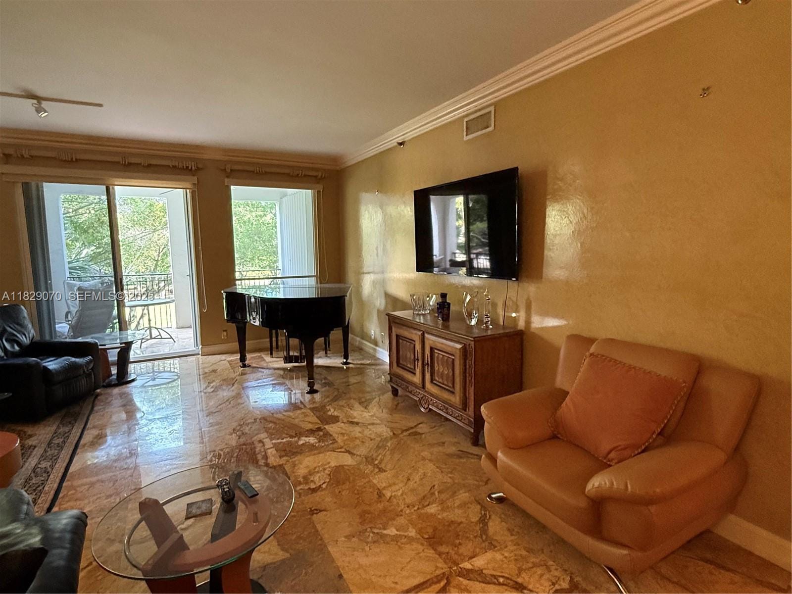 3700 Island Boulevard C203 — photo 9