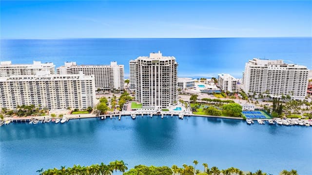 5500 Collins Avenue 1502, sold in Towerhouse Condo, Miami Beach, FL