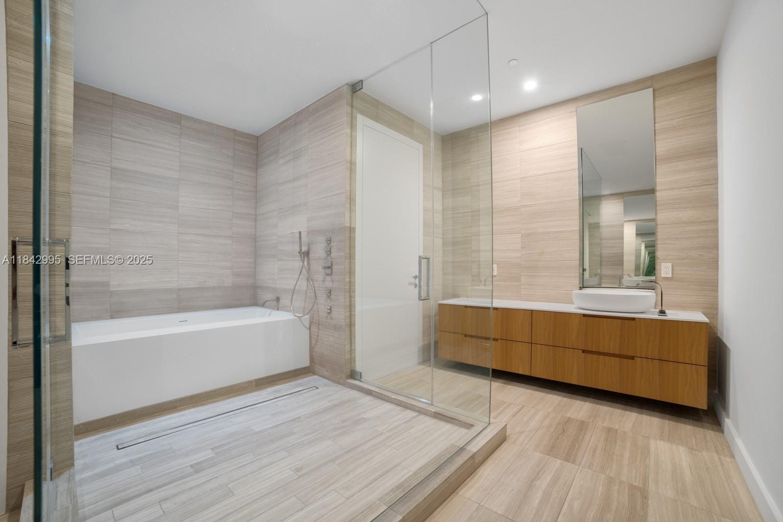 4701 N Meridian Avenue 502, Miami Beach, FL 33140 photo 13