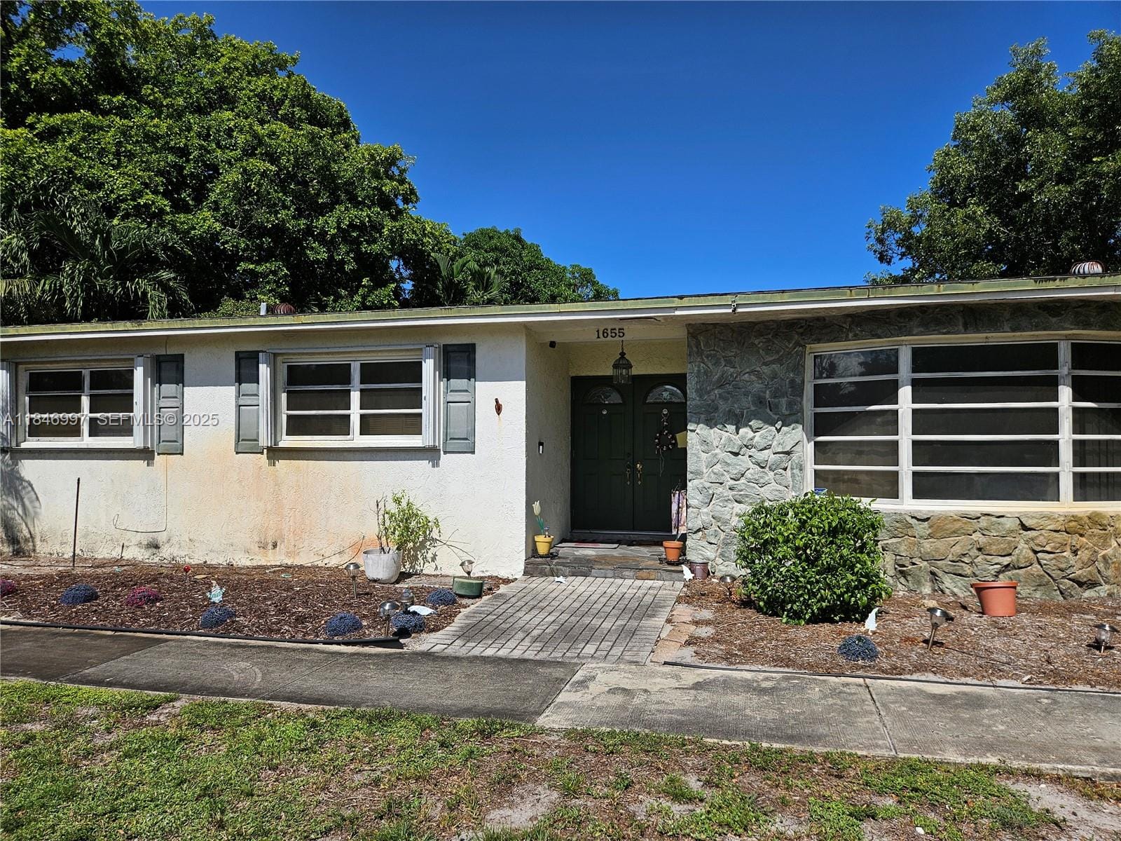 1655 N 50th Avenue, Hollywood, FL 33021